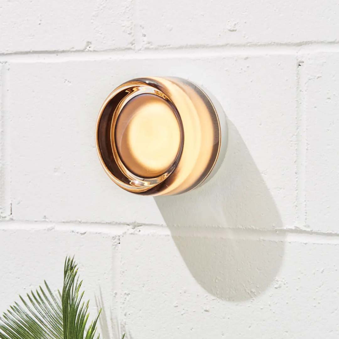 LumiGlow – Strakke Dimple Wandlamp voor Hedendaagse Interieurs
